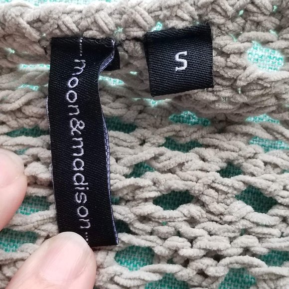 Moon & Madison Chunky Greenish Knit Sweater - Picture 2 of 4